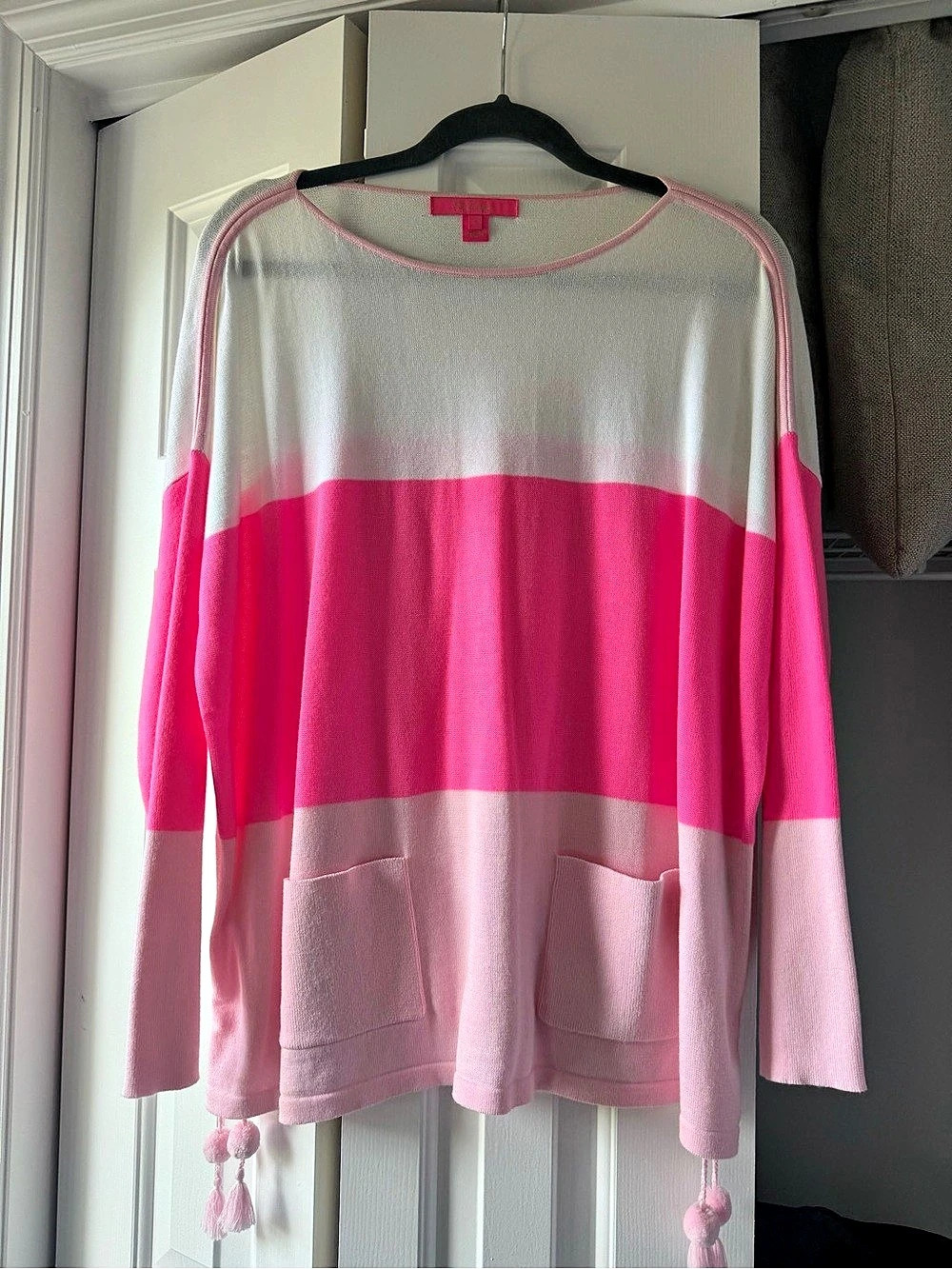 Lilly Pulitzer Color Block Crew Neck Sweater Pink & White Size Small Like New